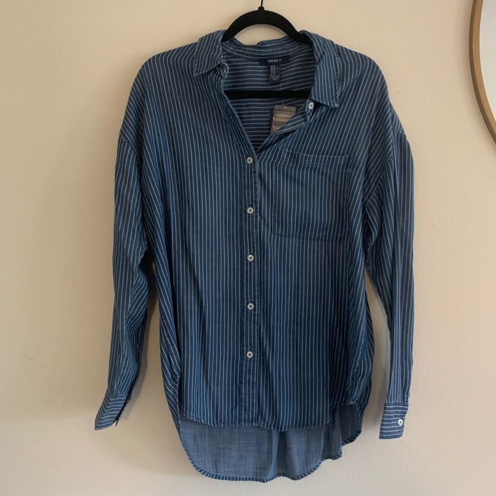 NWT Forever 21 Blue Stripe Buttondown